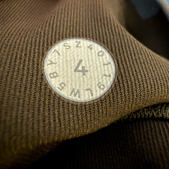 Lululemon Time To Sweat 7/8 Tight Legging 25” | Dark Olive | Sz 4 - Picture 9 of 9